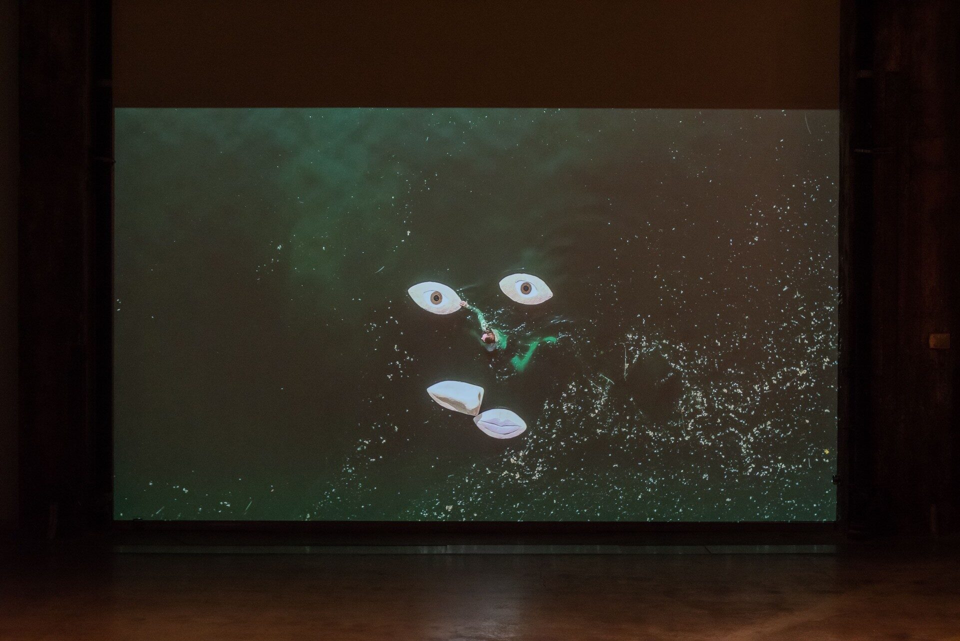 Two ways to disappear without losing the physical form, 2019 — foto 3